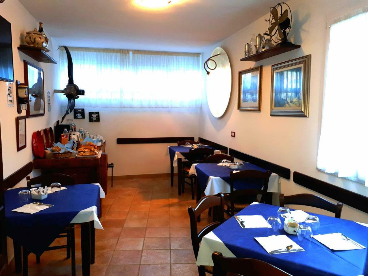 Bed & Breakfast 4U Parcheggio Interno К'яварі Екстер'єр фото